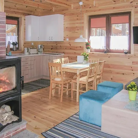 בית נופש Stunning In Ostrda With 2 Bedrooms And Wifi