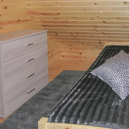 Stunning In Ostrda With 2 Bedrooms And Wifi